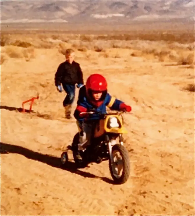 cdn./cr/az/crazy-desert-moto-d.jpg?