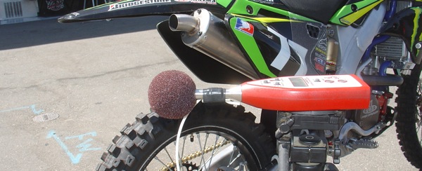 Green Qiilu Exhaust Silencer Plug Motorcycle Dirt Bike ATV Quad 2 4 Stroke Muffler Pipe Exhaust Silencer Bung Wash Plug 