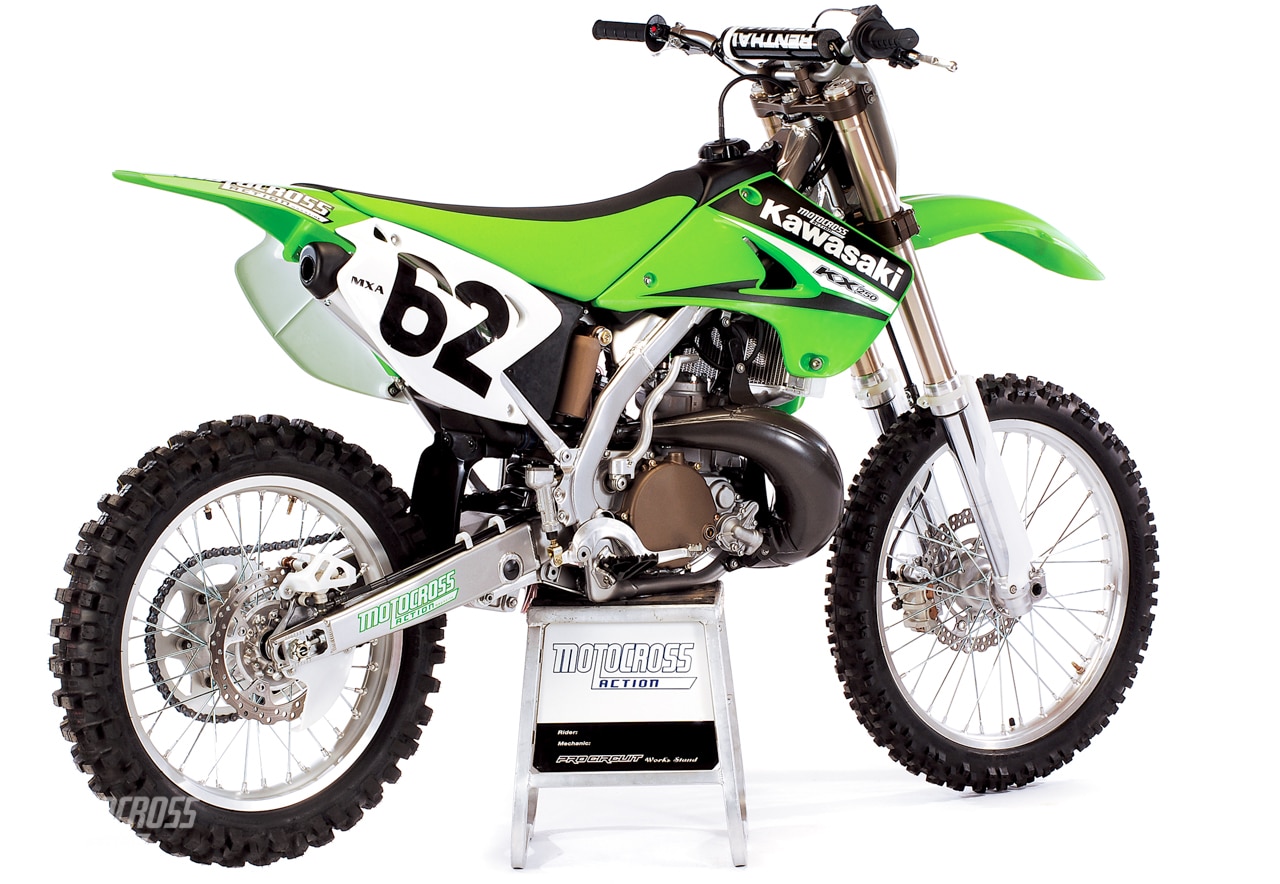 TWO-STROKE TUESDAY | NEED TO KNOW ABOUT THE 2006 KX250 Motocross Action Magazine