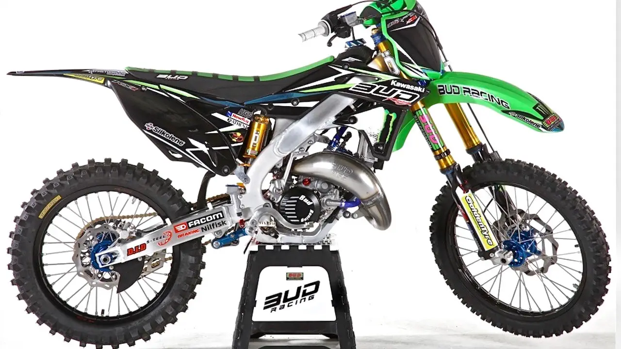 type Lee modvirke NEVER HEARD OF BRIAN MOREAU? BUD RACING'S ALUMINUM-FRAMED KX125 TWO-STROKE  WILL REMIND YOU - Motocross Action Magazine