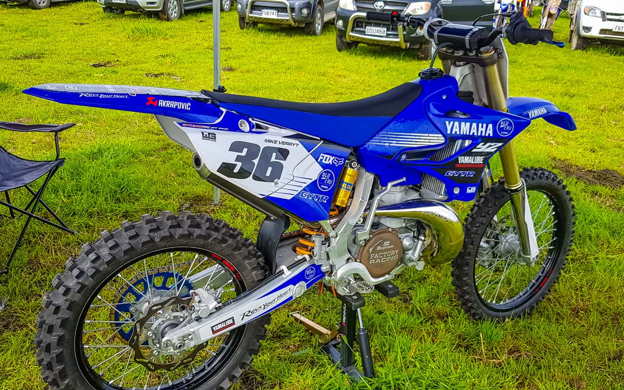 Мотоцикл 2 т. Yamaha YZ 250 2t. Yamaha YZ 125 2019. Yamaha YZ 125 2022. Yamaha yz250 2t 1999.