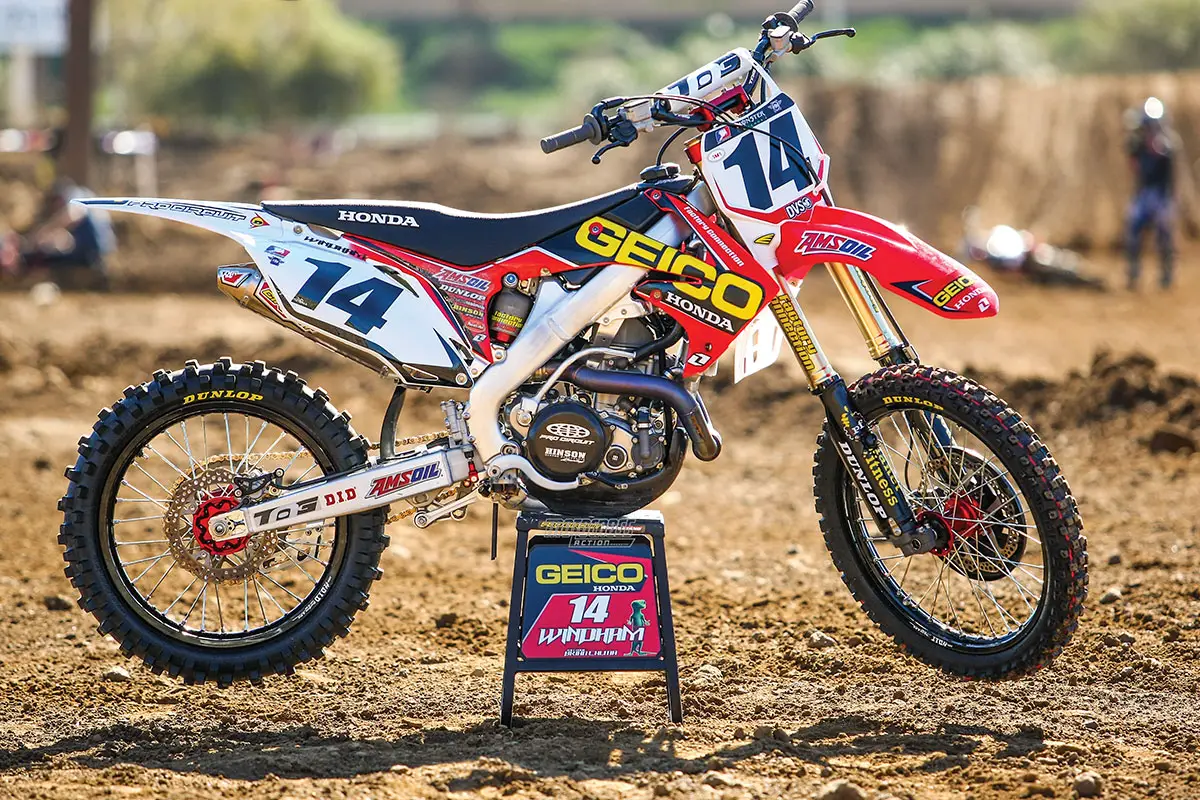 Mxa复古测试 我们乘坐kevin Windham的11 Geico Honda Crf450 越野摩托车行动杂志