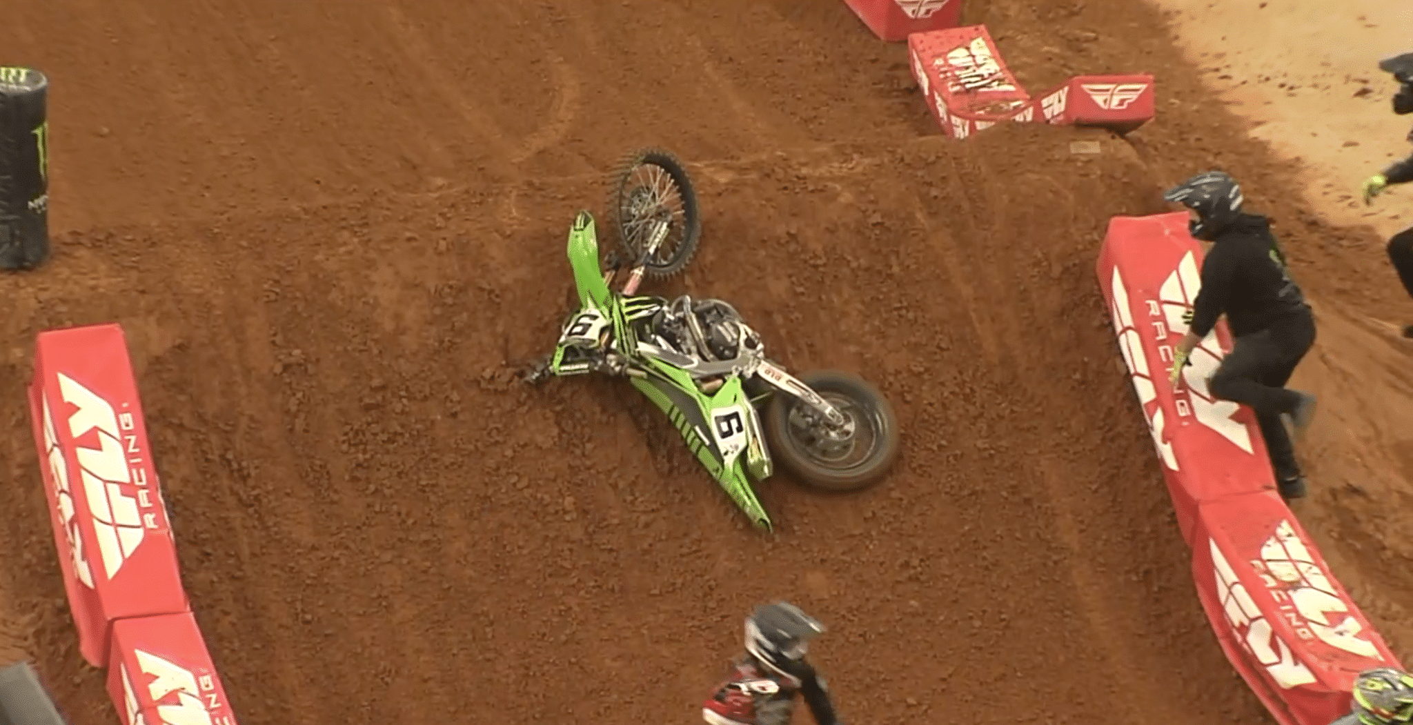 VIDEO OF ADAM CIANCIARULO BREAKING HIS COLLARBONE AT ARLINGTON ...