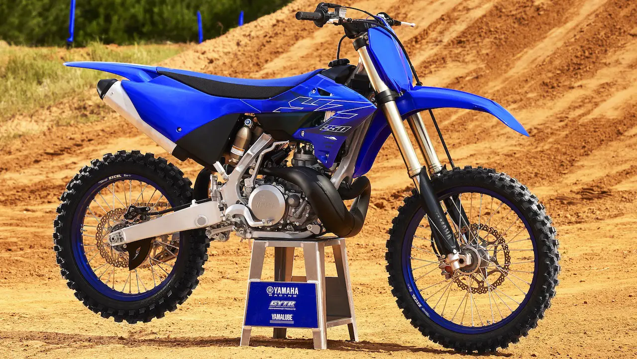 Mojado nostalgia dolor PRIMERA VISTA! 2022 YAMAHA YZ250 DOS TIEMPOS OBTENGA UNA ACTUALIZACIÓN  LARGAMENTE ESPERADA - Motocross Action Magazine