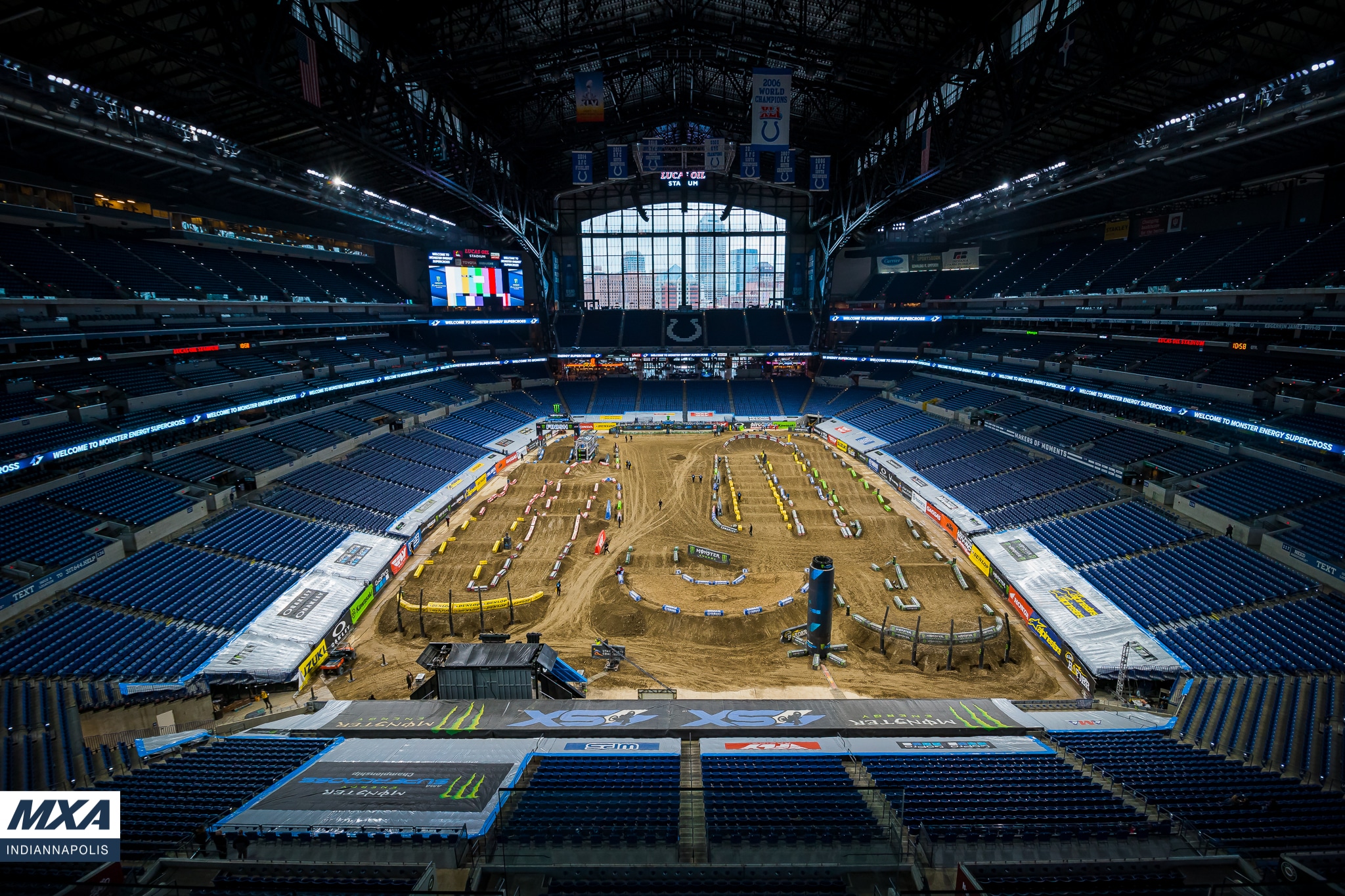 Colts decide whether Lucas Oil Stadium roof will be open for Week