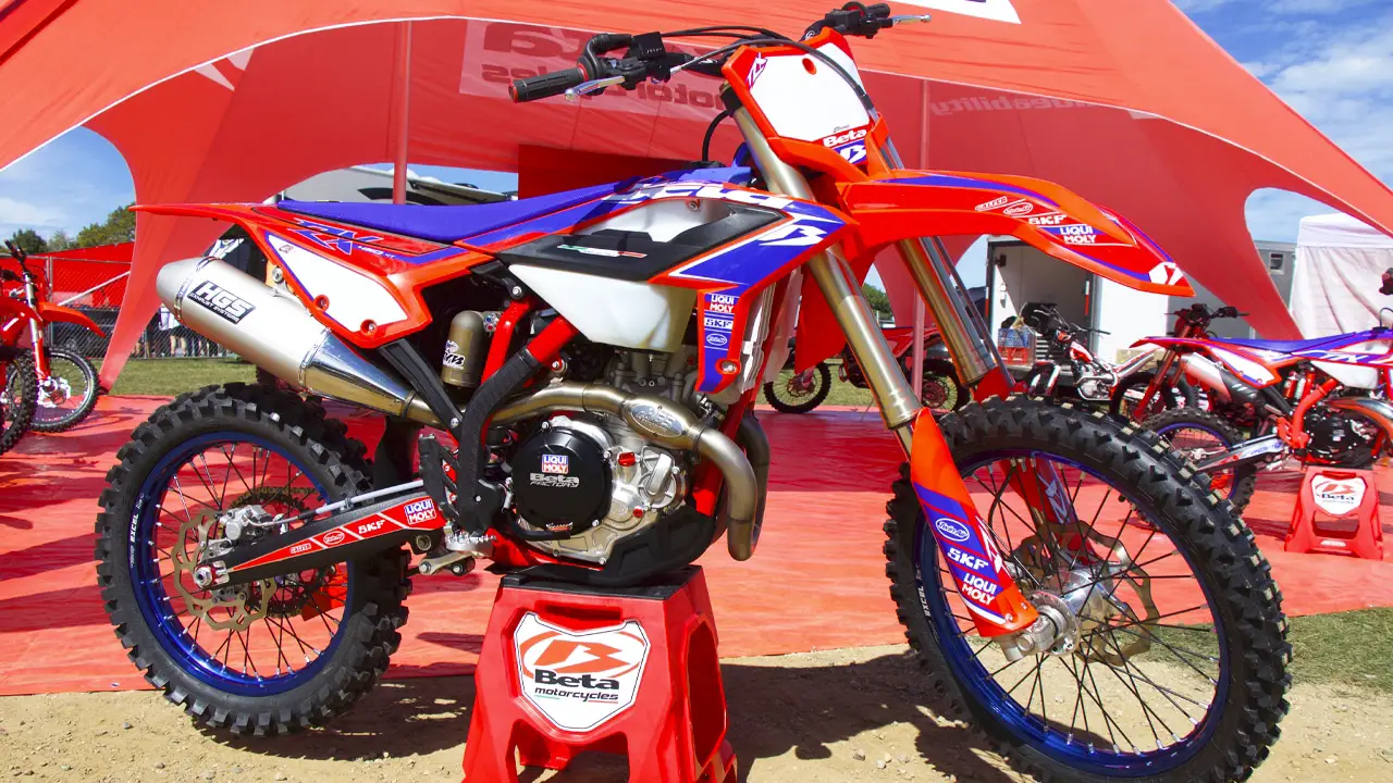 FIRST LOOK! 2024 BETA 450RX MOTOCROSS PROTOTYPE - Motocross Action