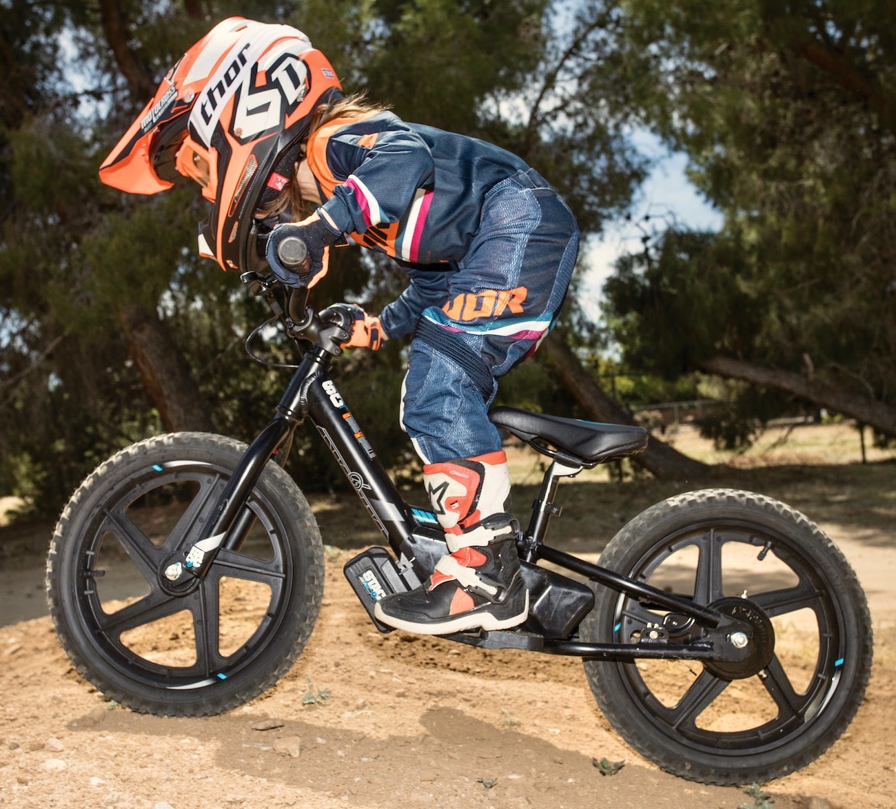 Mxaはstacyc16インチ電気安定性サイクルをテストします Motocrossaction Magazine